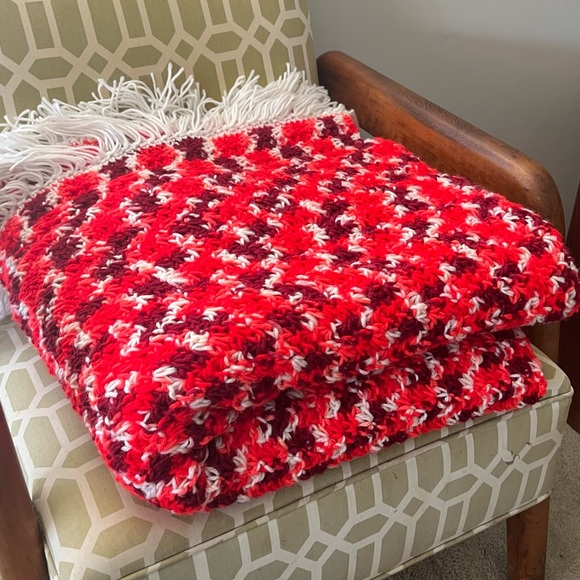 VINTAGE Hand knit large afghan blanket|80x82 - Picture 7 of 9